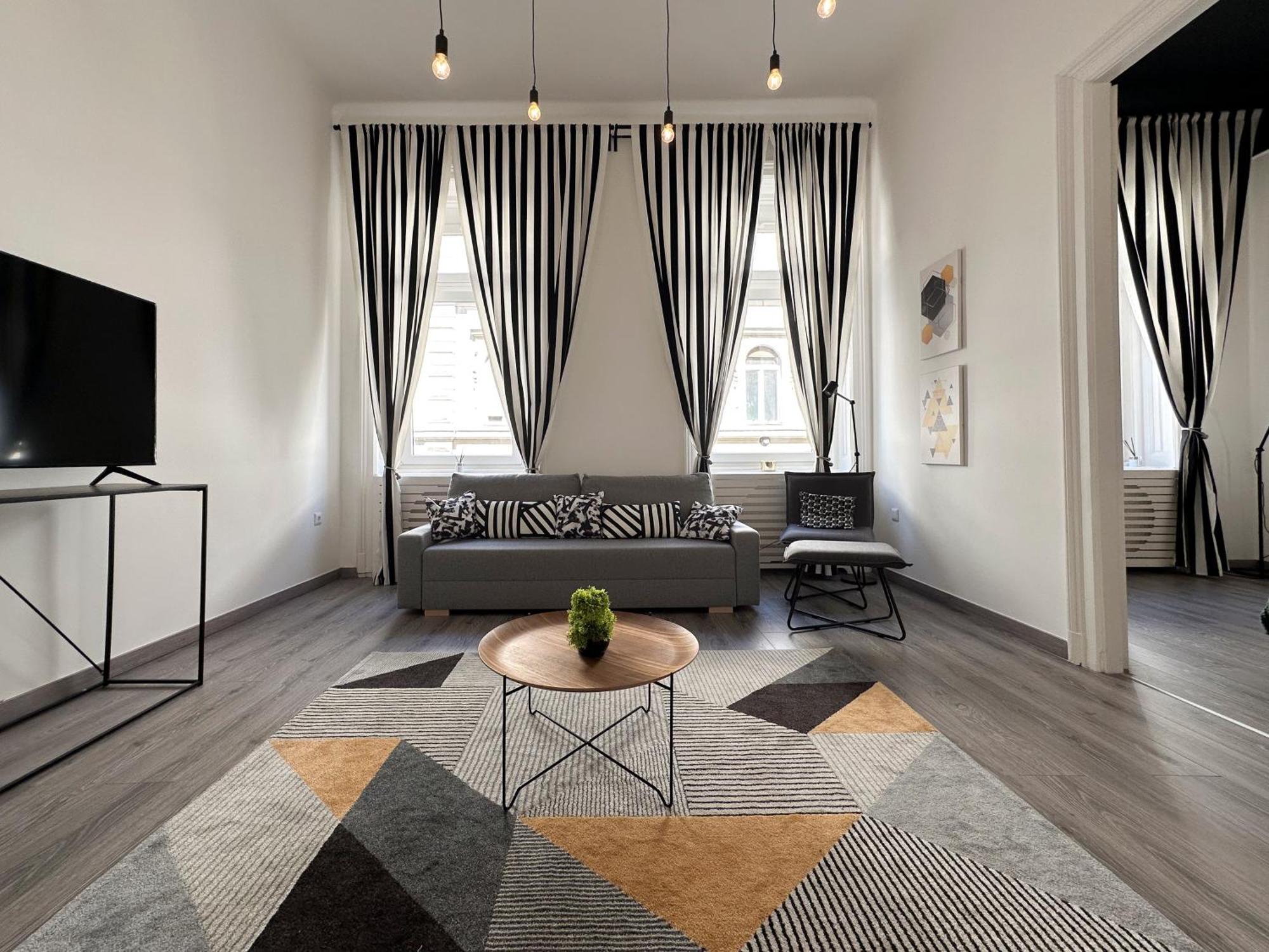 R&R Central Apartment Budapest Eksteriør bilde