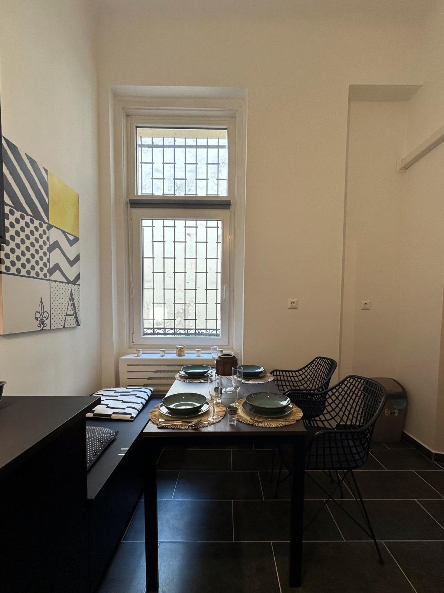 R&R Central Apartment Budapest Eksteriør bilde