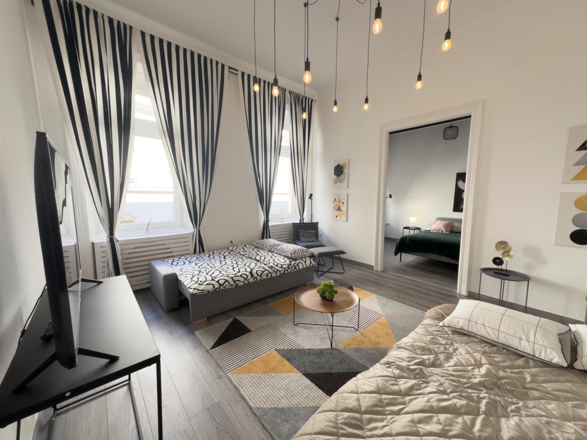 R&R Central Apartment Budapest Eksteriør bilde